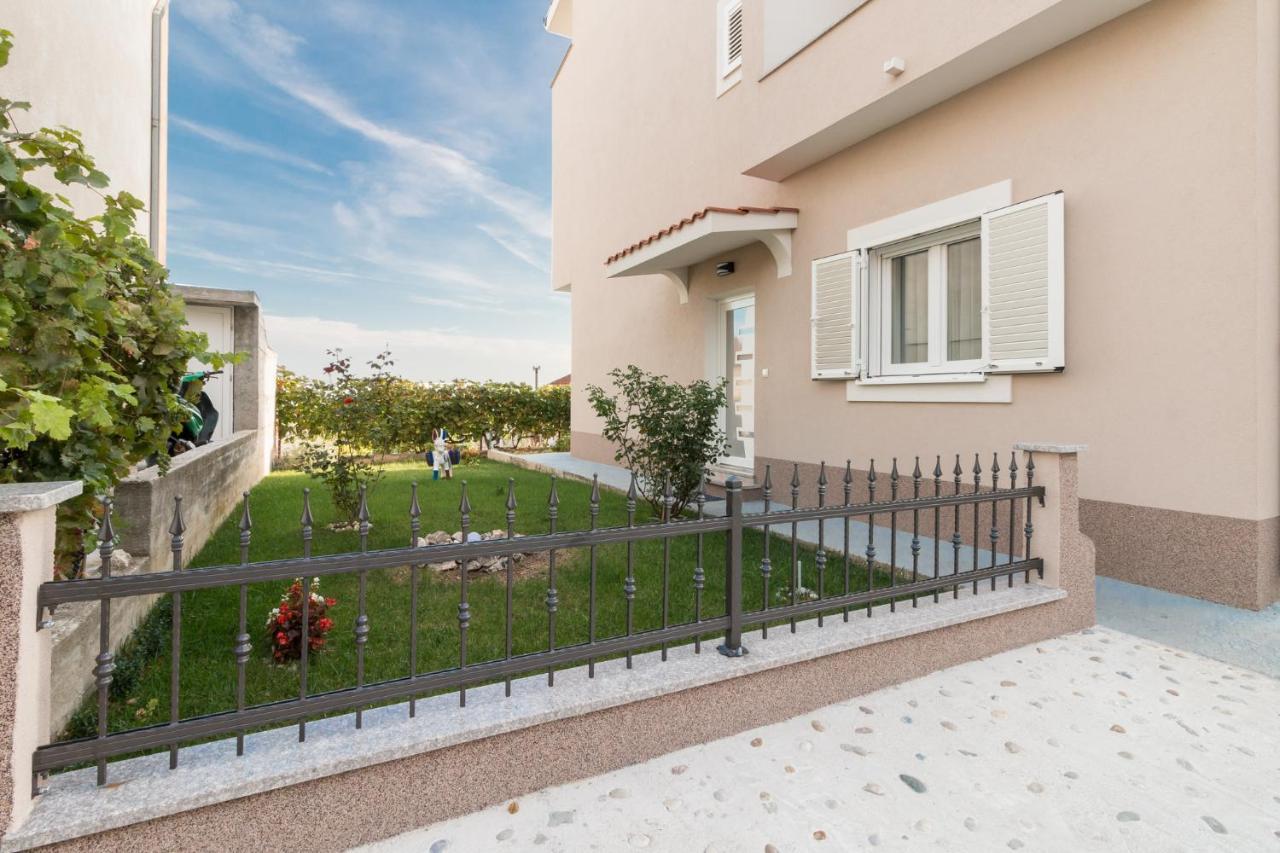 Apartments Lusani Split Kültér fotó