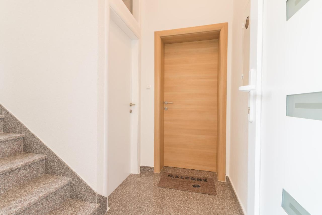 Apartments Lusani Split Kültér fotó