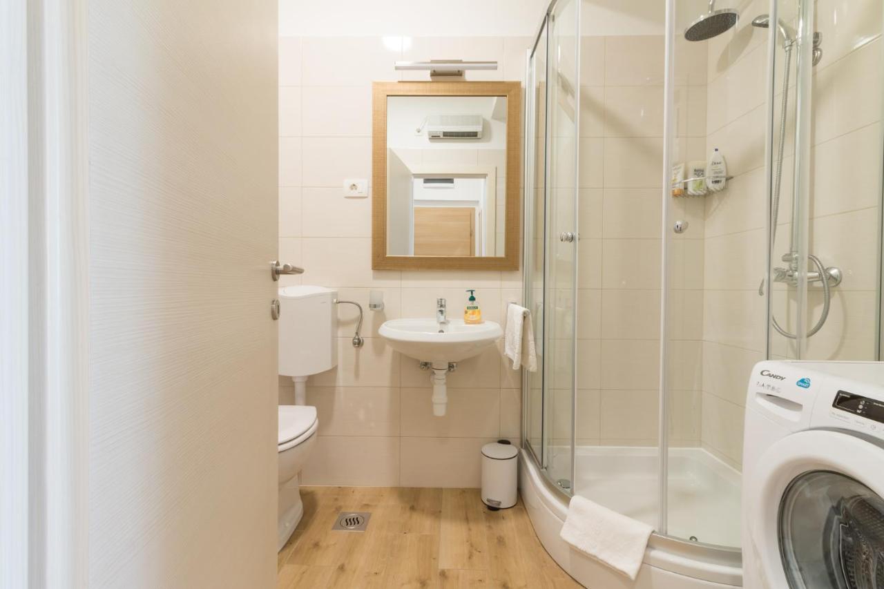 Apartments Lusani Split Kültér fotó