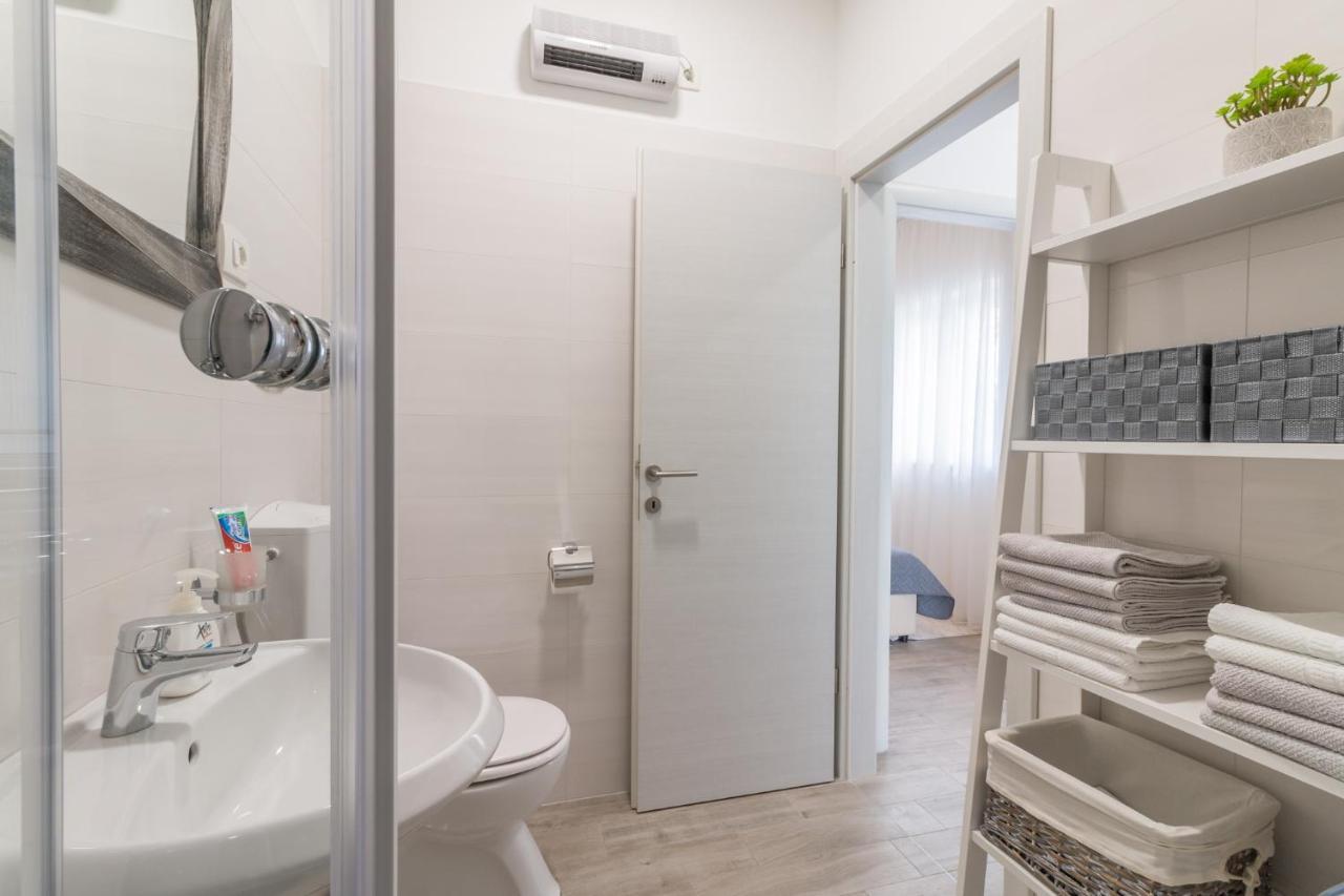 Apartments Lusani Split Kültér fotó