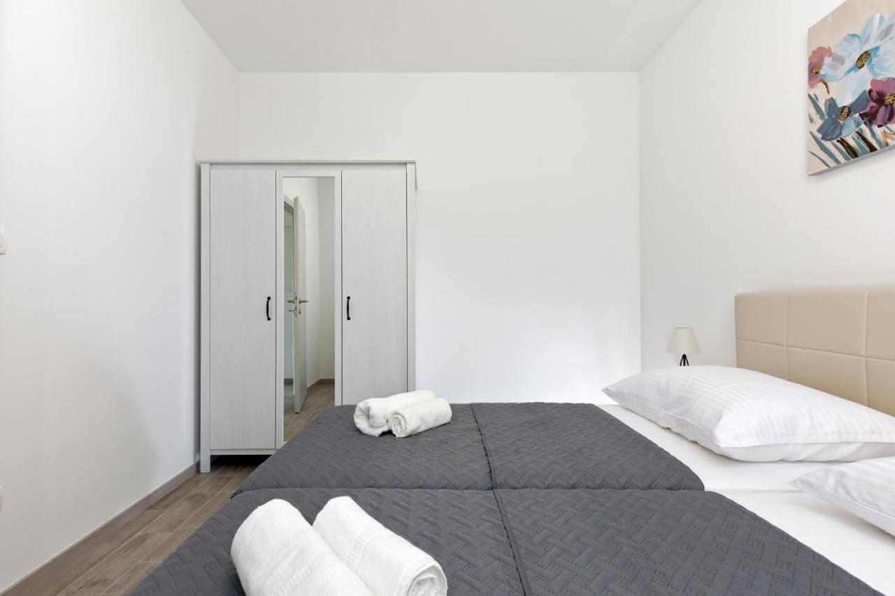 Apartments Lusani Split Kültér fotó
