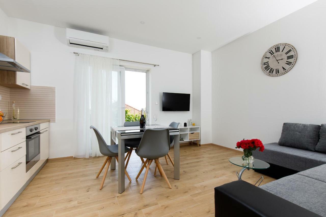 Apartments Lusani Split Kültér fotó