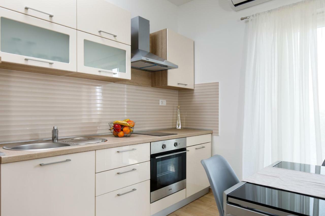 Apartments Lusani Split Kültér fotó