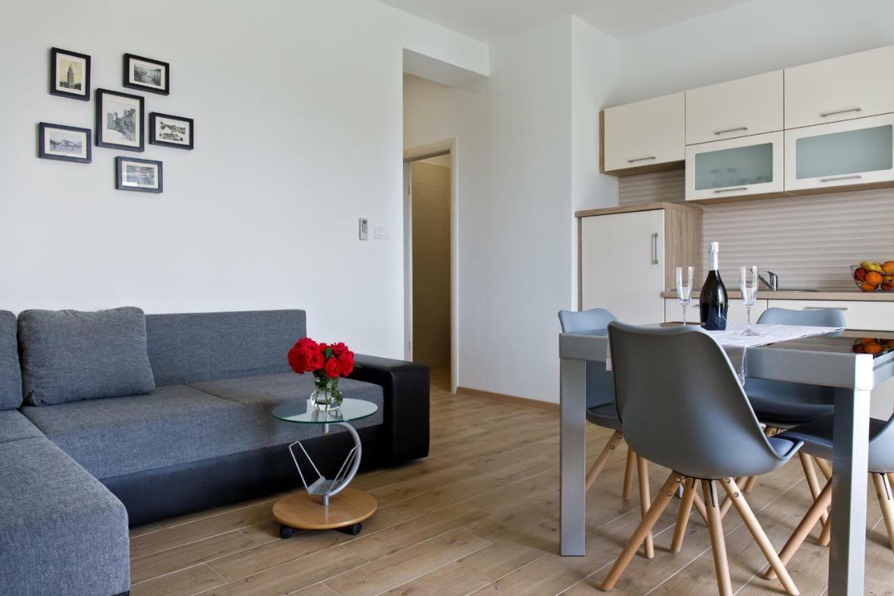 Apartments Lusani Split Kültér fotó