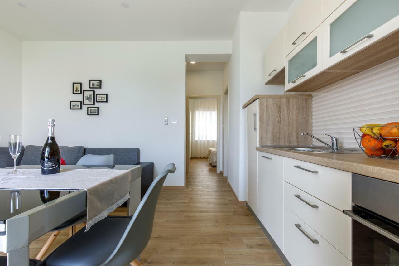 Apartments Lusani Split Kültér fotó