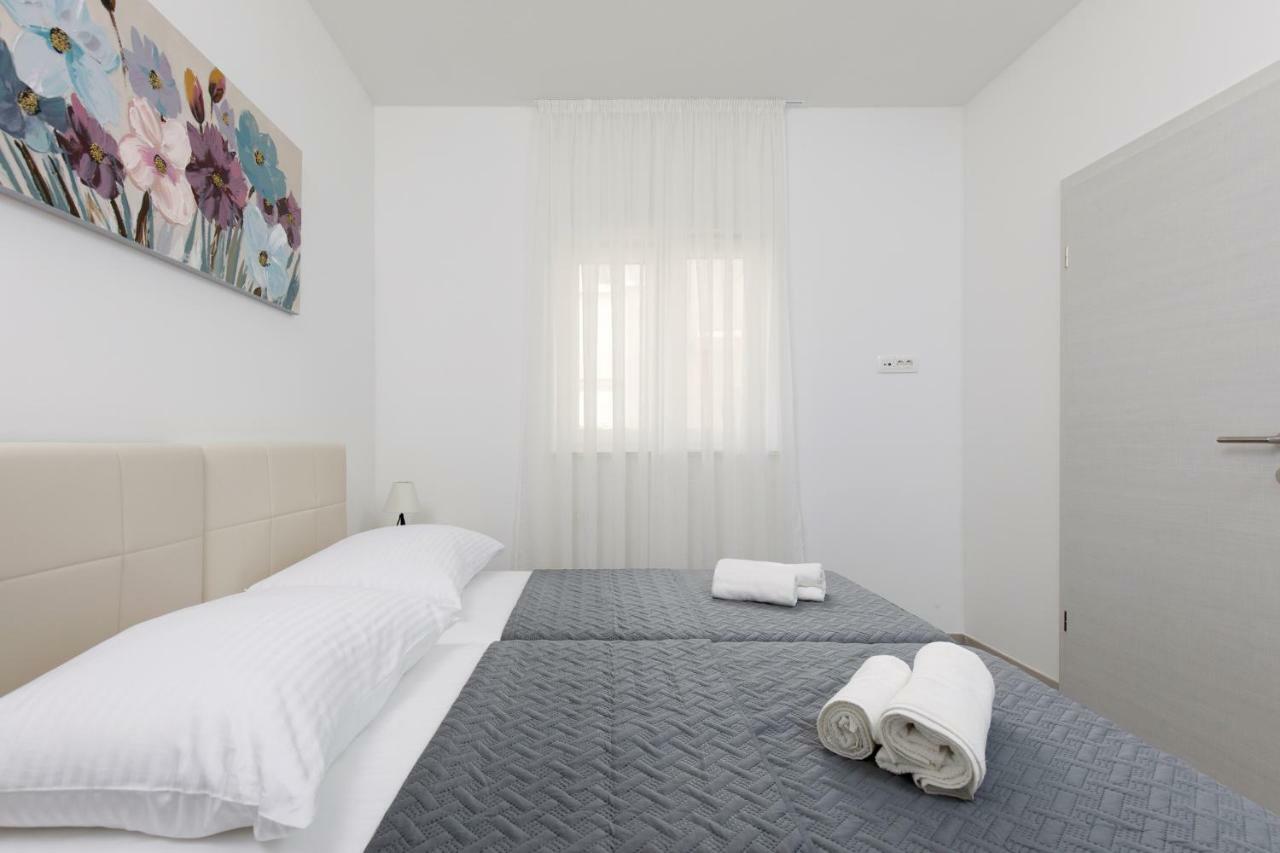 Apartments Lusani Split Kültér fotó