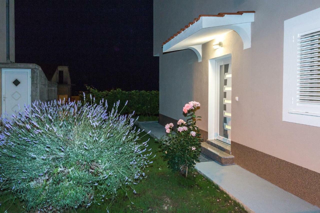 Apartments Lusani Split Kültér fotó